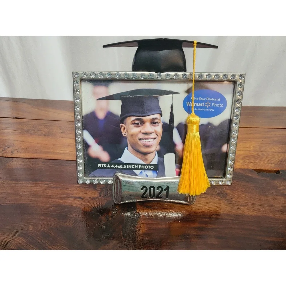 New 2021 Graduation Photo Frame Cap and‎ Tassel